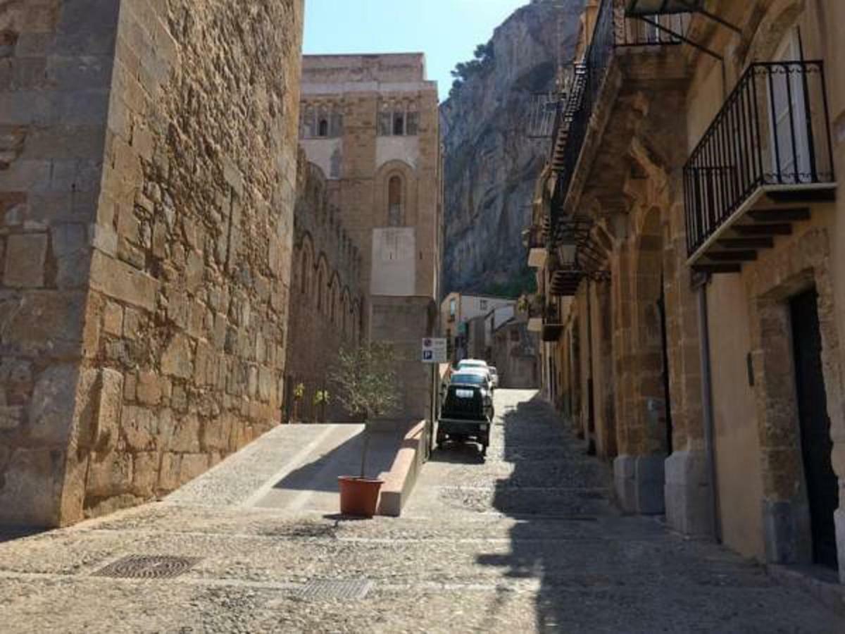 Cefalu Cathedral Palace Eksteriør billede